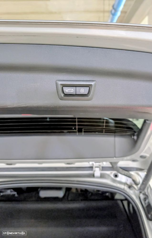 BMW iX1 — fotografia 16