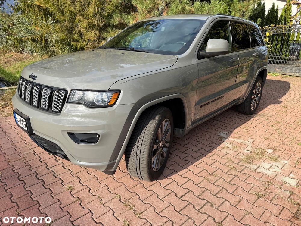 Jeep Grand Cherokee - 18