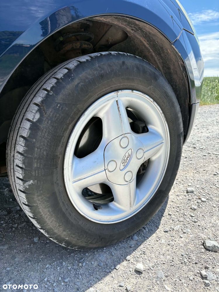Ford Fiesta 1.4 - 8