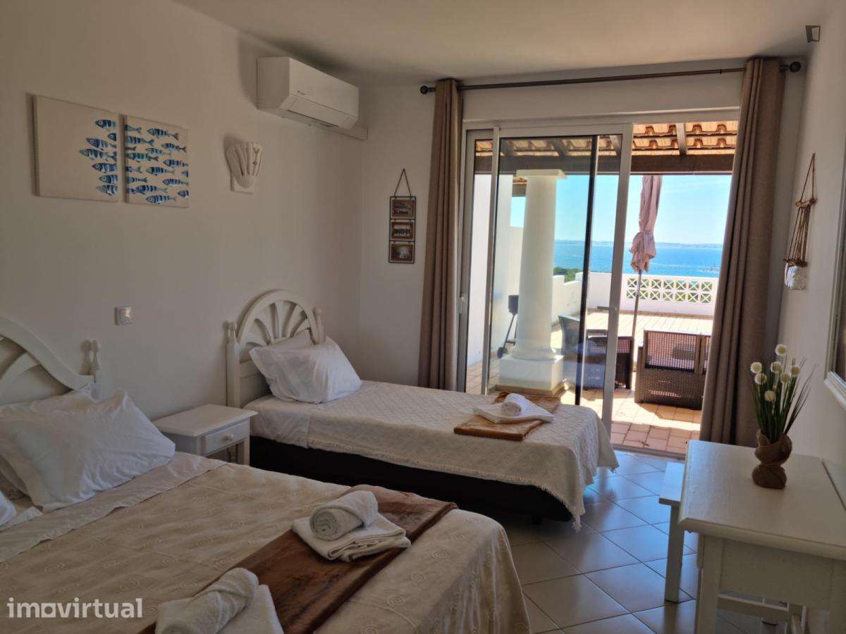 Apartamento com 1 quartos - localizado em Lagoa - Grande imagem: 2/18
