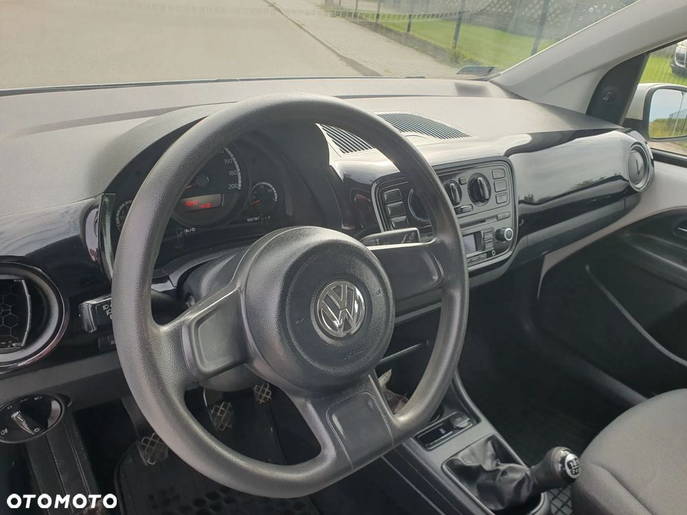 Volkswagen up! 1.0 high EU6 - 12