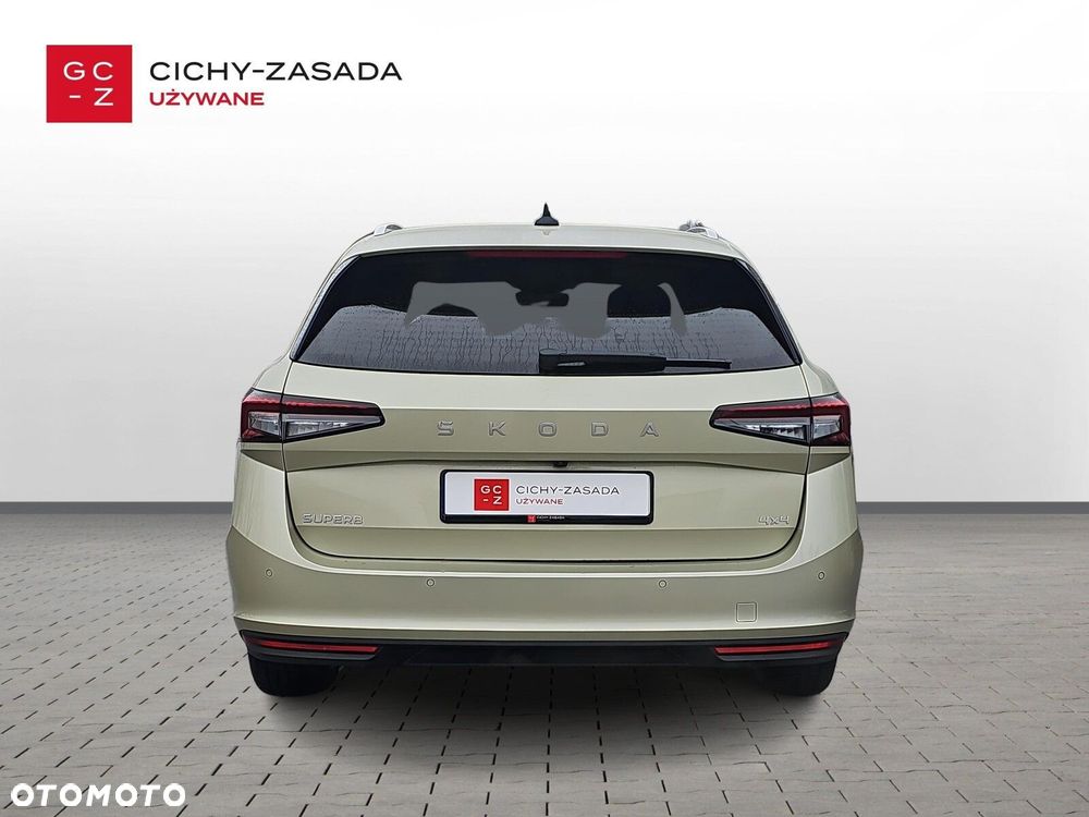 Skoda Superb 2.0 TDI SCR 4x4 Selection DSG - 6