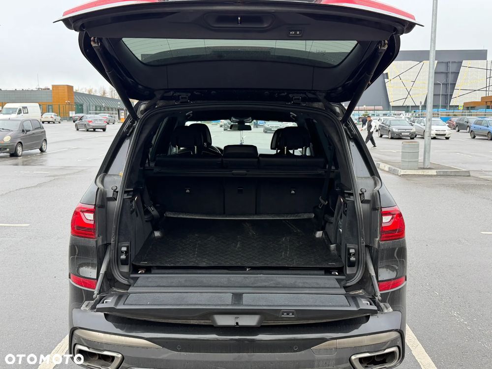 BMW X7 M50i sport - 6