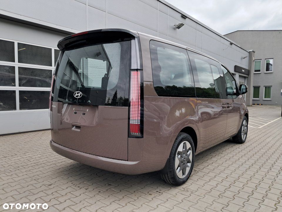 Hyundai Staria - 4