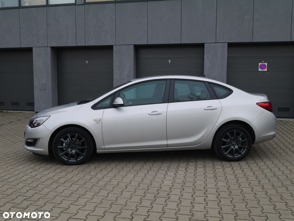 Opel Astra 1.4 Turbo Active - 3