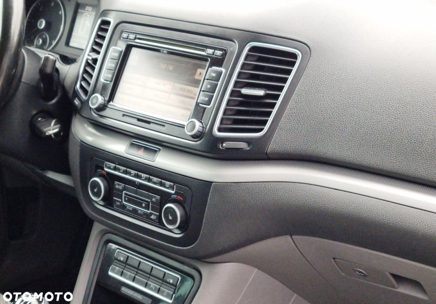 Volkswagen Sharan - 20