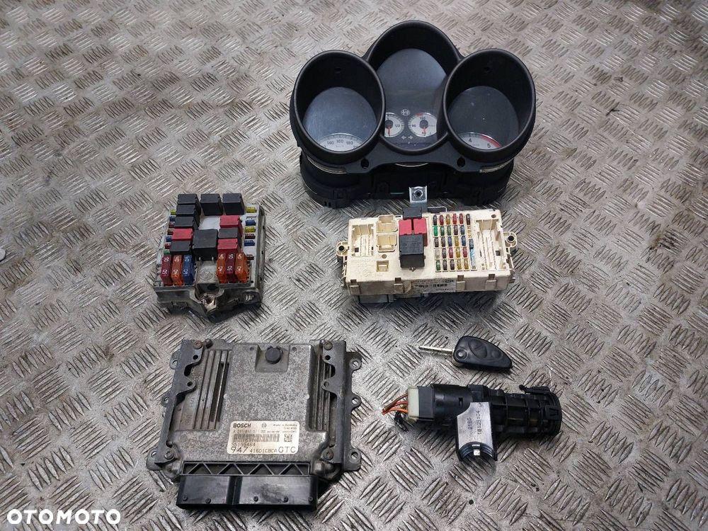 ZESTAW STARTOWY ALFA ROMEO GT I 1.9 JTD 55195464 60684628 51742420 - 1