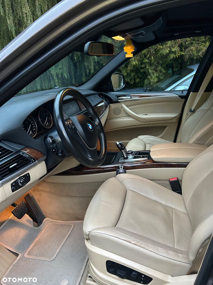 BMW X5 xDrive35d - 11