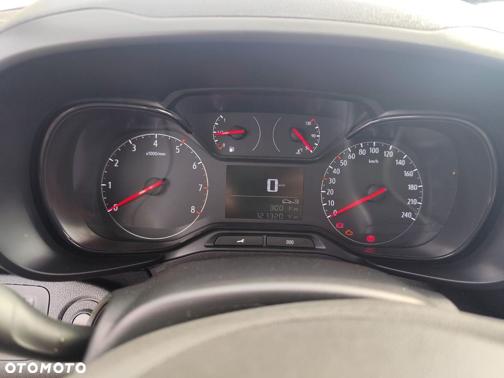 Opel COMBO - 17