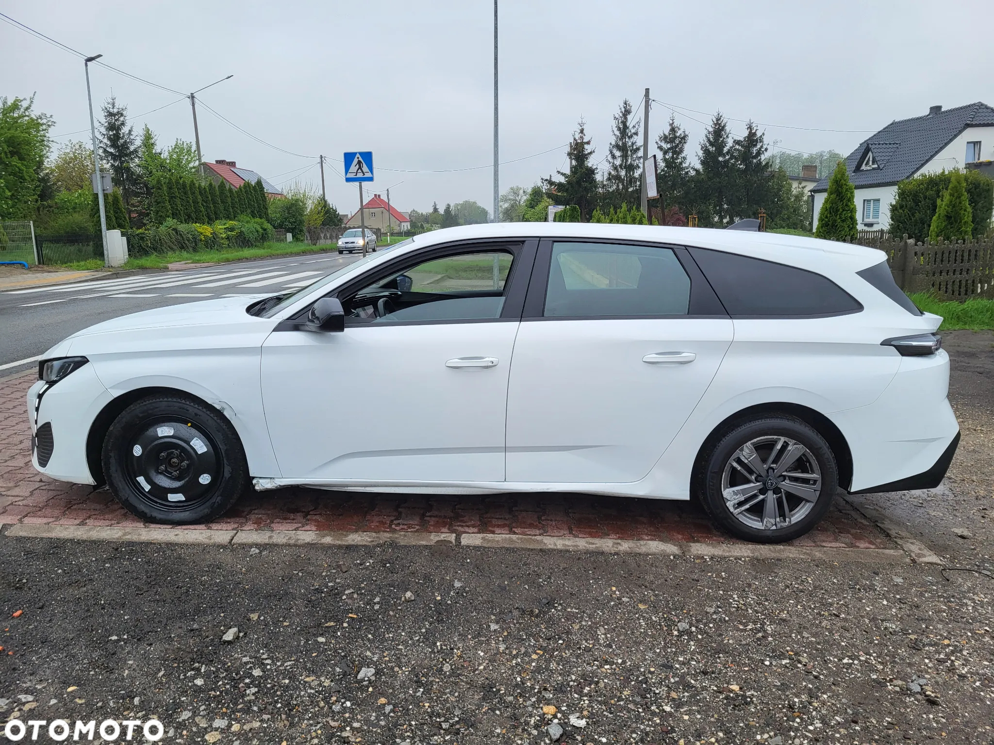 Peugeot 308 1.5 BlueHDi Active Pack Business S&S EAT8 - 4