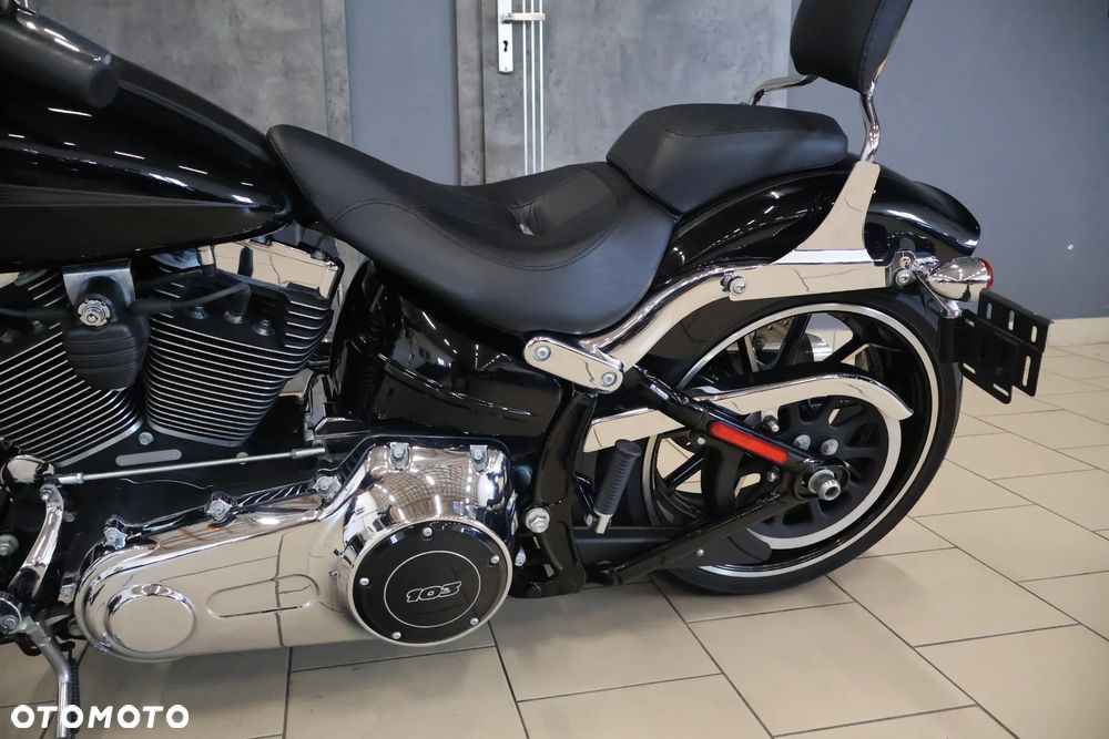 Harley-Davidson FXSB Breakout - 29