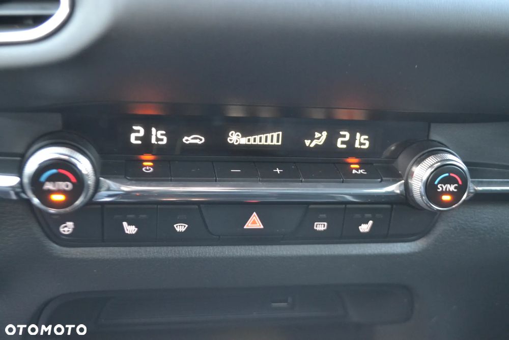 Mazda CX-30 2.0 mHEV Hikari 2WD - 26