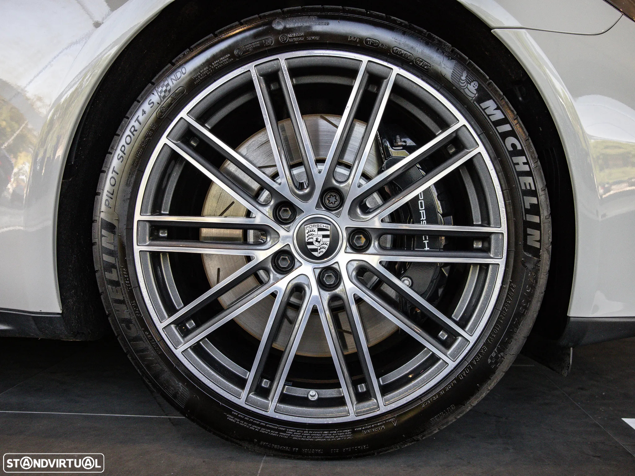 Porsche Panamera Sport Turismo 4S E-Hybrid - 19