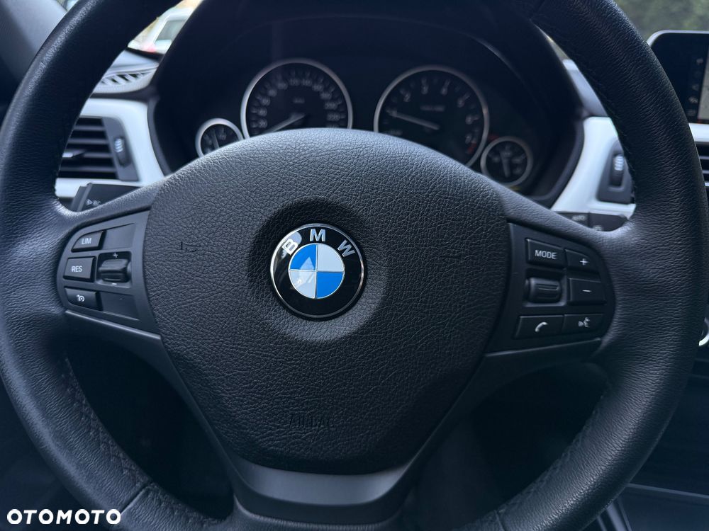 BMW Seria 3 318i Advantage - 20