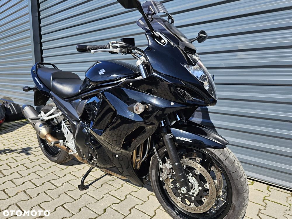 Suzuki GSX - 20
