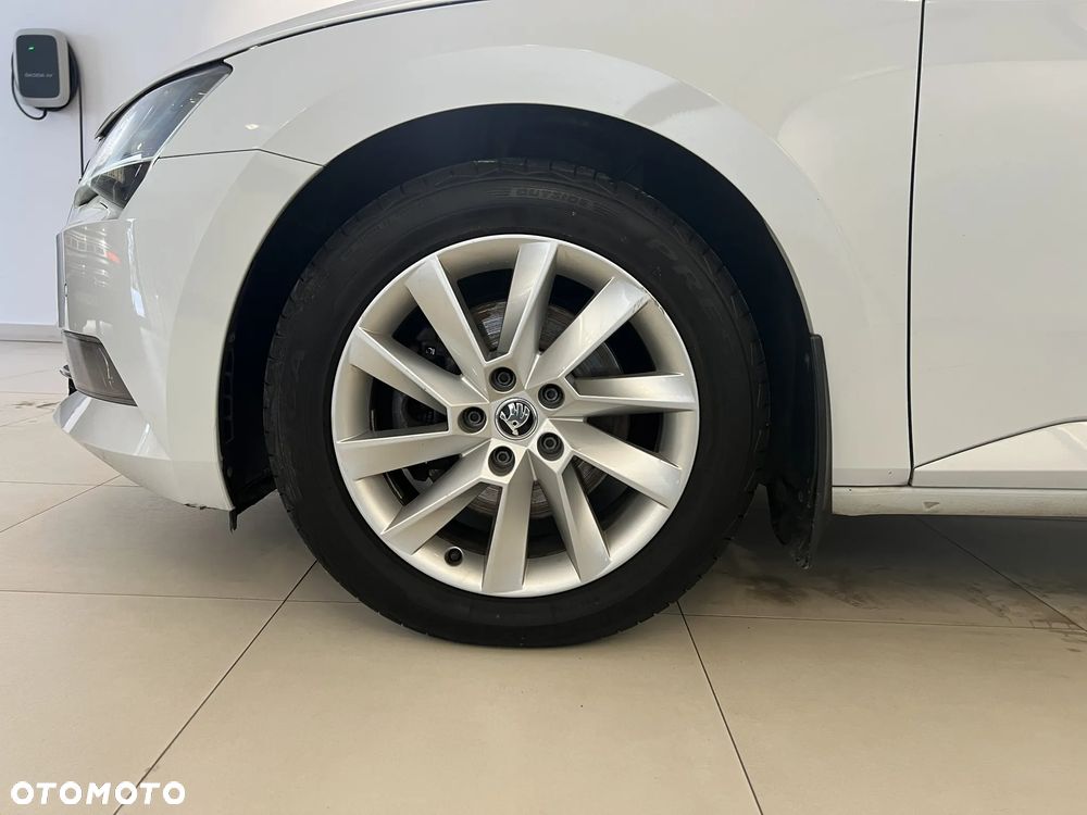 Skoda Superb 2.0 TDI Style DSG7 - 24