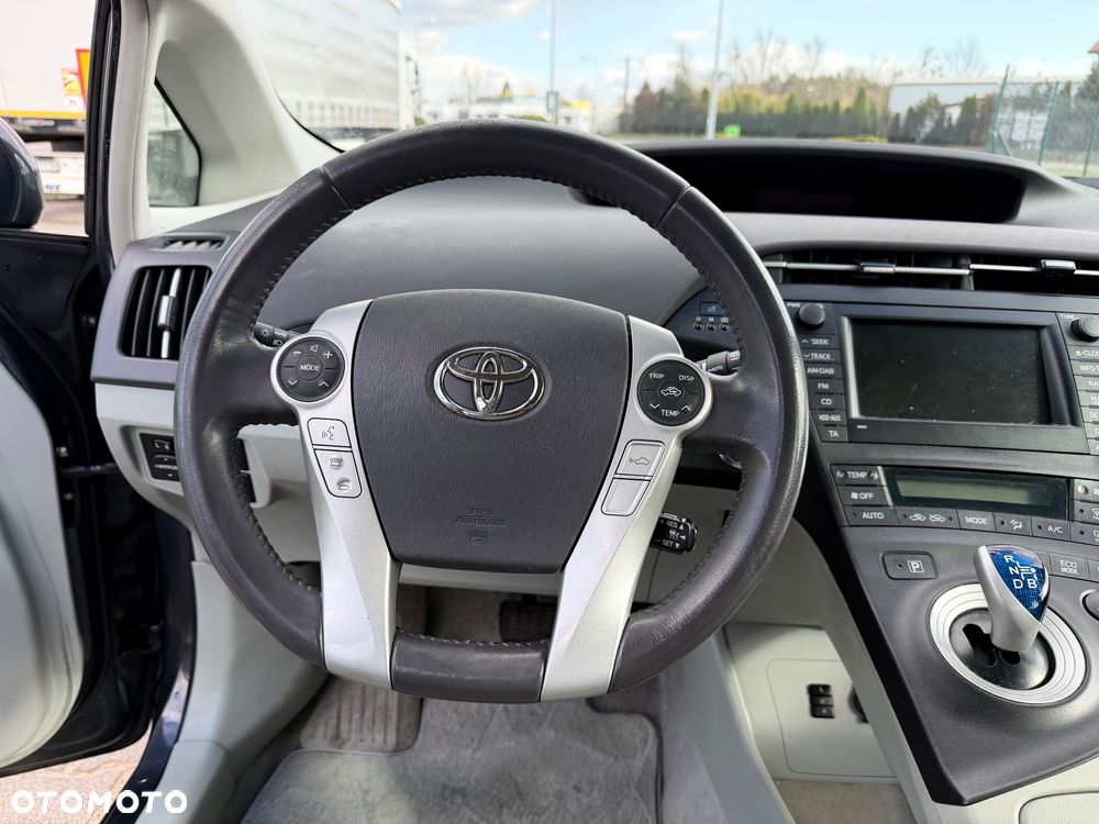 Toyota Prius 1.8 HSD Prestige - 14