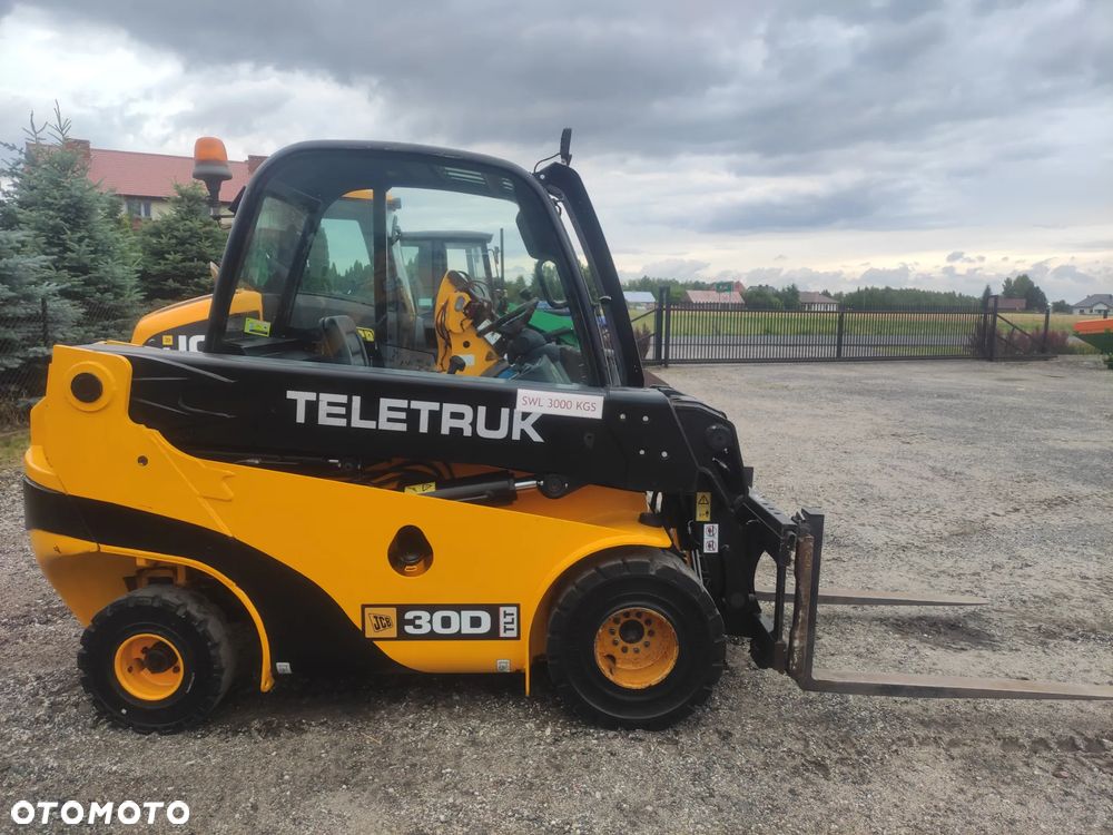 JCB TLT 30D teleskopowy  3 tony przesuw boczny wideł - 7