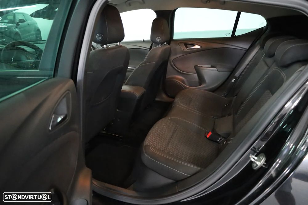 Opel Astra 1.6 D S&S 120 Anos - 18