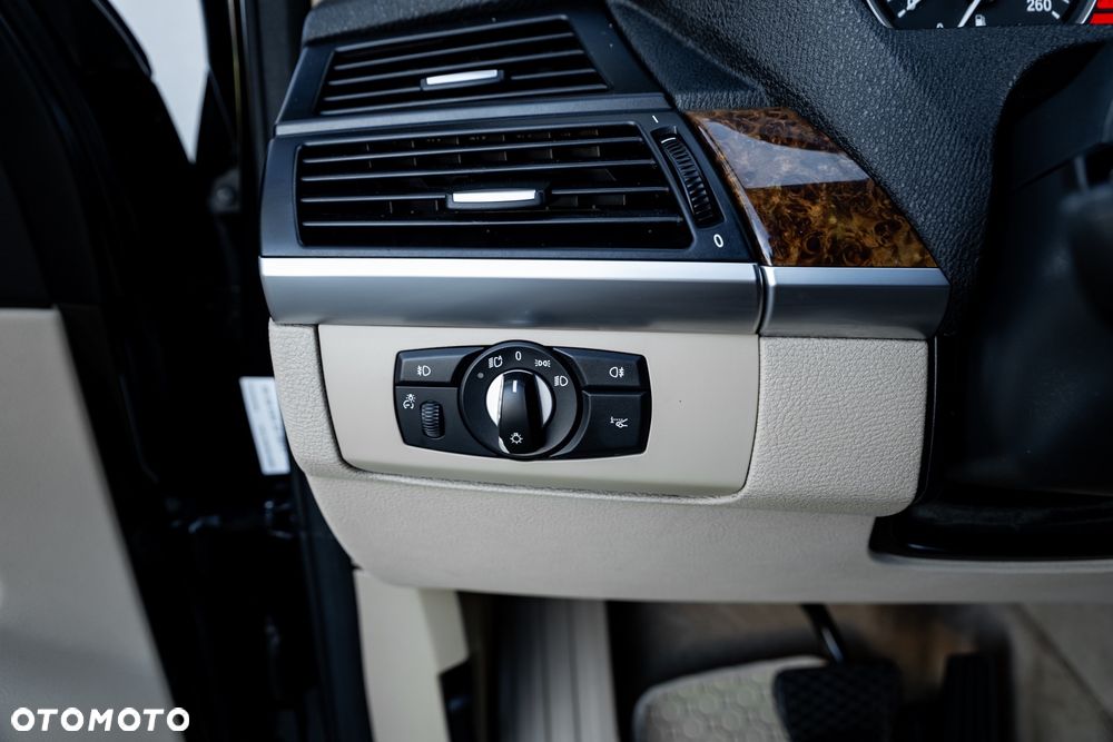 BMW X5 xDrive40d - 23