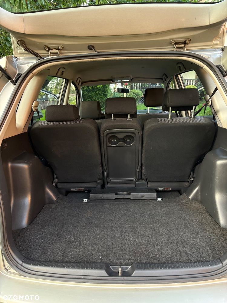 Toyota Corolla Verso 1.6 Terra - 22