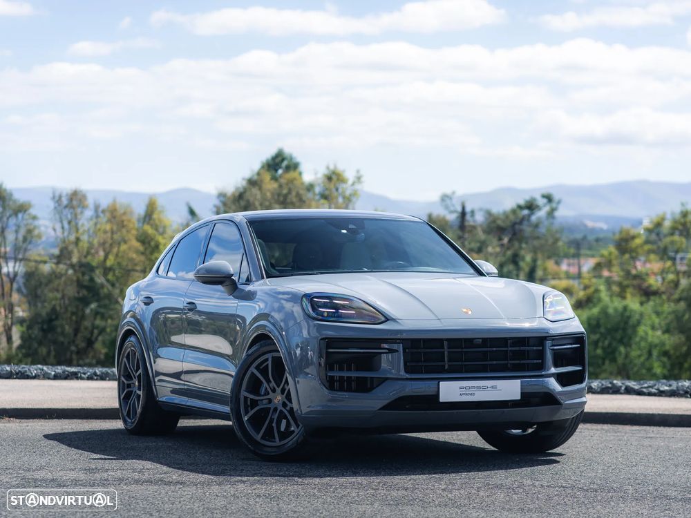 Porsche Cayenne Coupé E-Hybrid - 8