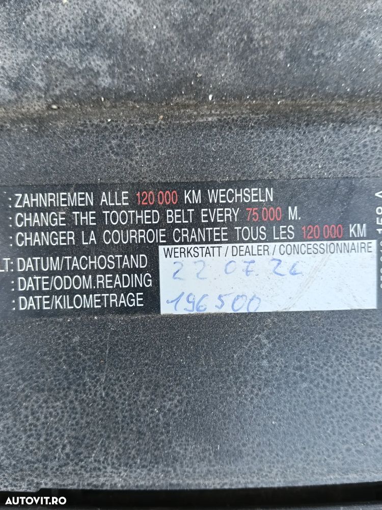 Volkswagen Passat - 13