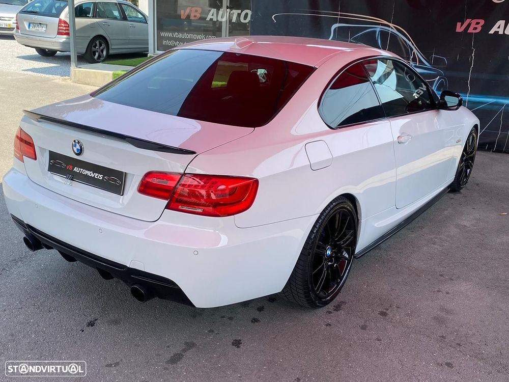 BMW 320 d Pack M - 16