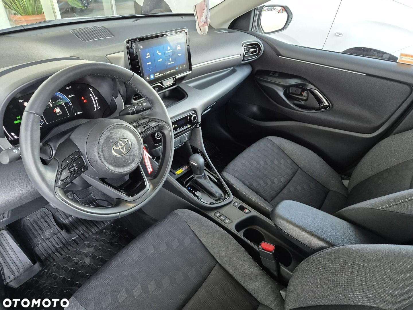 Toyota Yaris - 8