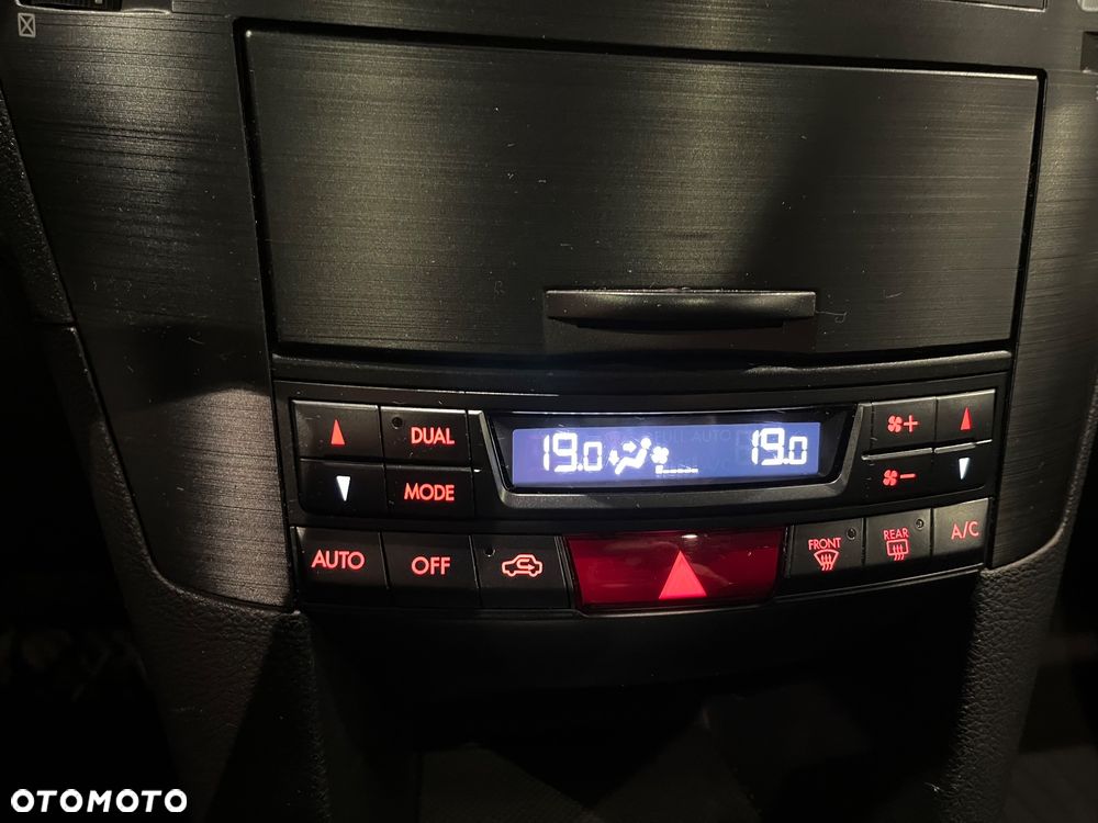 Subaru Legacy Kombi 2.0D Sport - 22