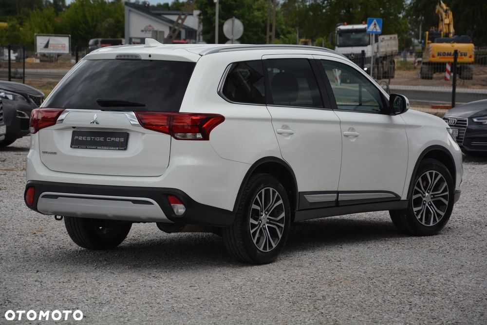Mitsubishi Outlander - 9