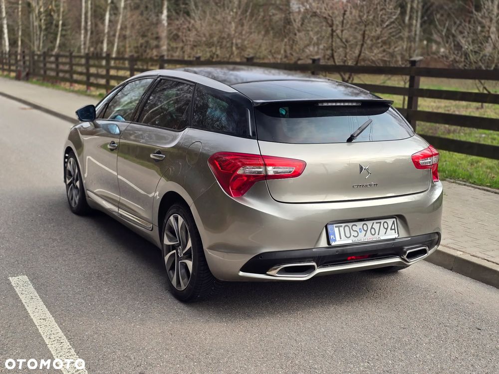 Citroën DS5 HDi 165 SportChic - 13
