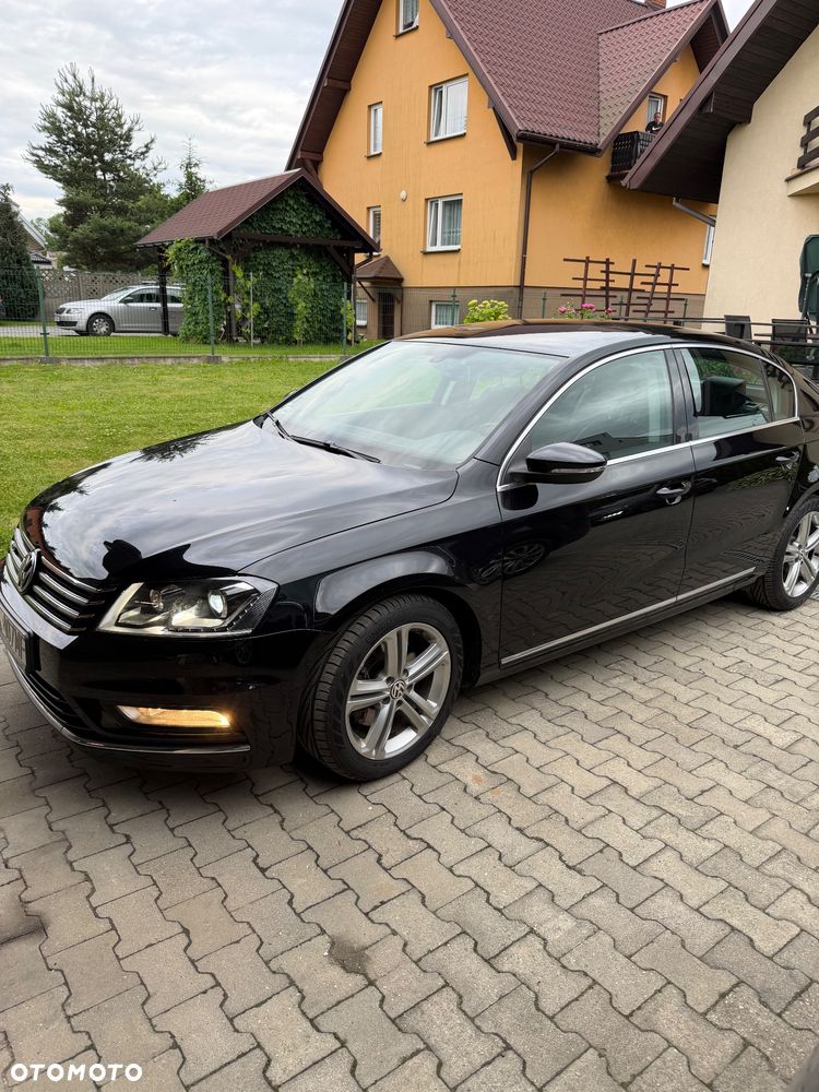 Volkswagen Passat 2.0 TDI Highline R-Style DSG - 2