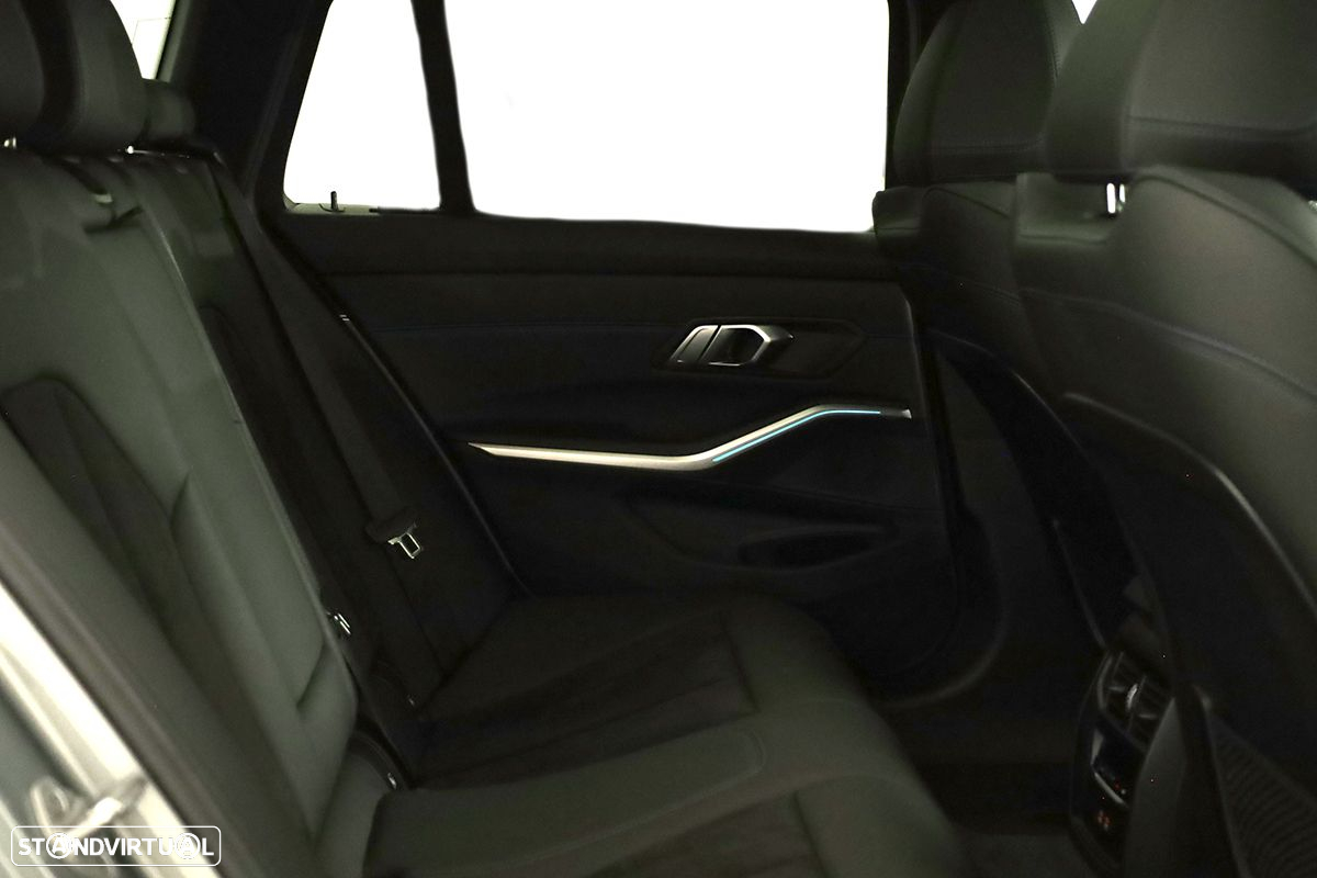BMW 330 e Touring Pack M Auto - 21