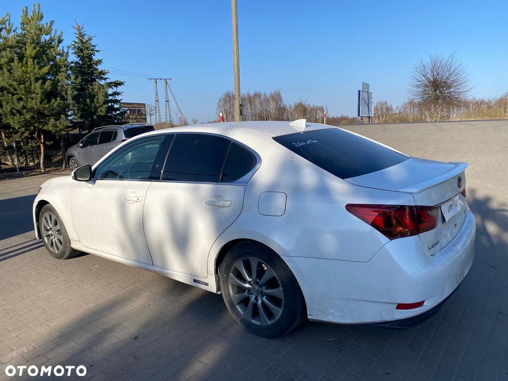 Lexus GS 300h - 2