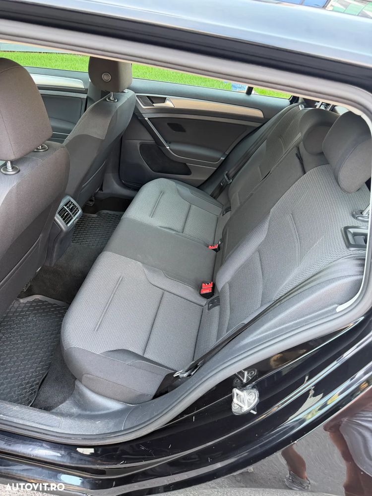 Volkswagen Golf 1.6 TDI DPF Comfortline - 9