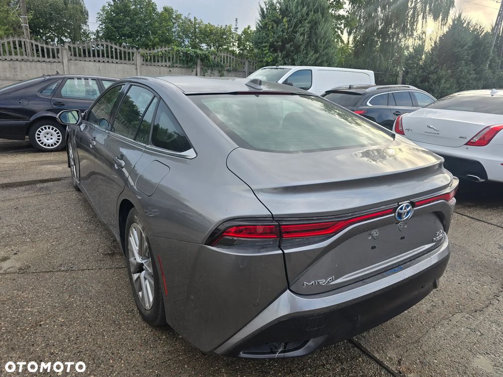 Toyota Mirai - 4