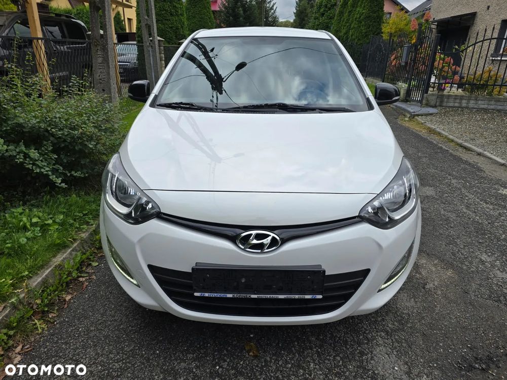 Hyundai i20 1.2 Fifa World Cup Edition - 18
