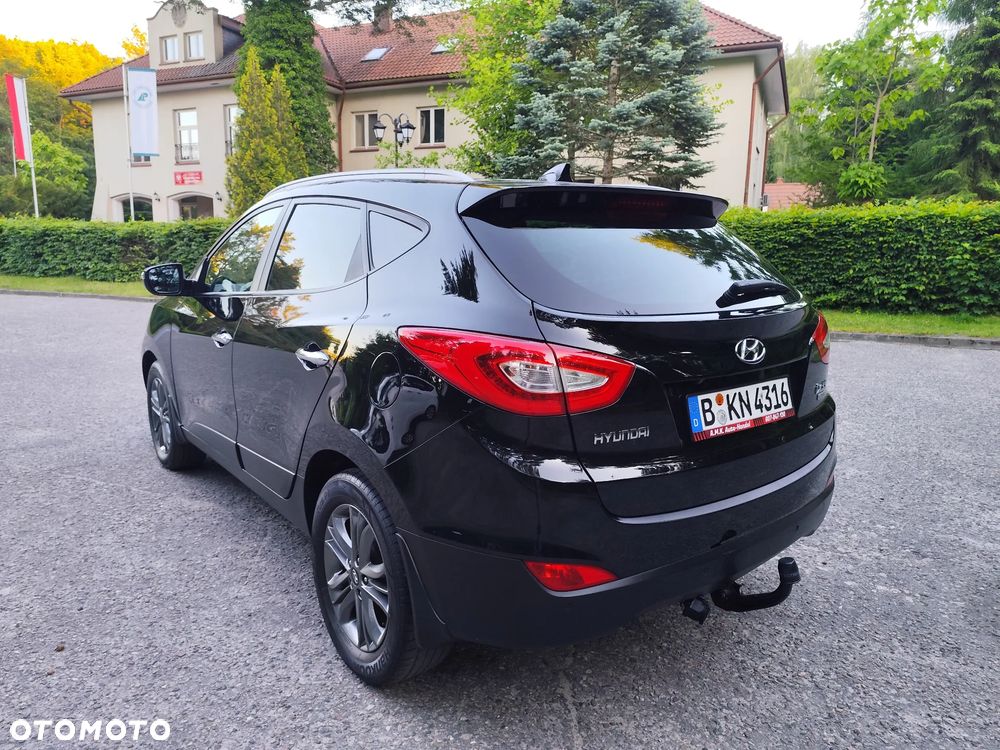 Hyundai ix35 1.7 CRDi 2WD blue Finale Gold - 16