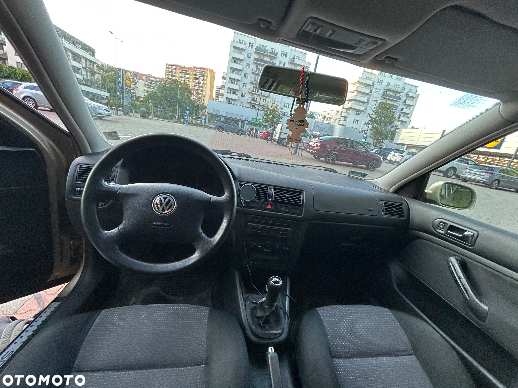 Volkswagen Golf - 9