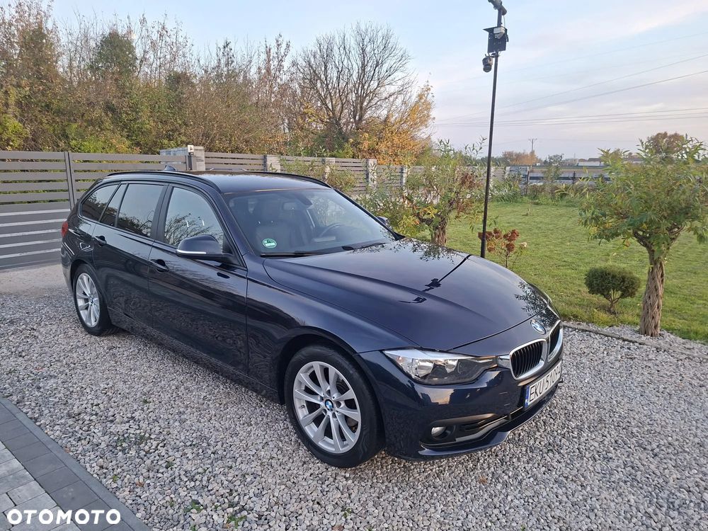 BMW Seria 3 318d Luxury Line - 11