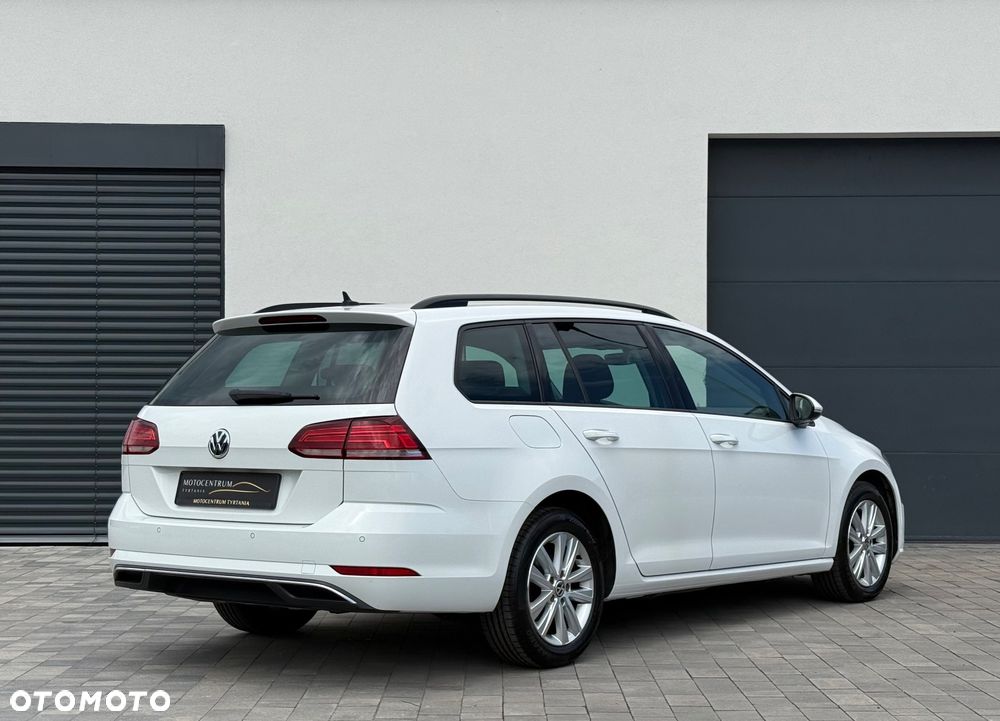 Volkswagen Golf 2.0 TDI SCR DSG Comfortline - 5