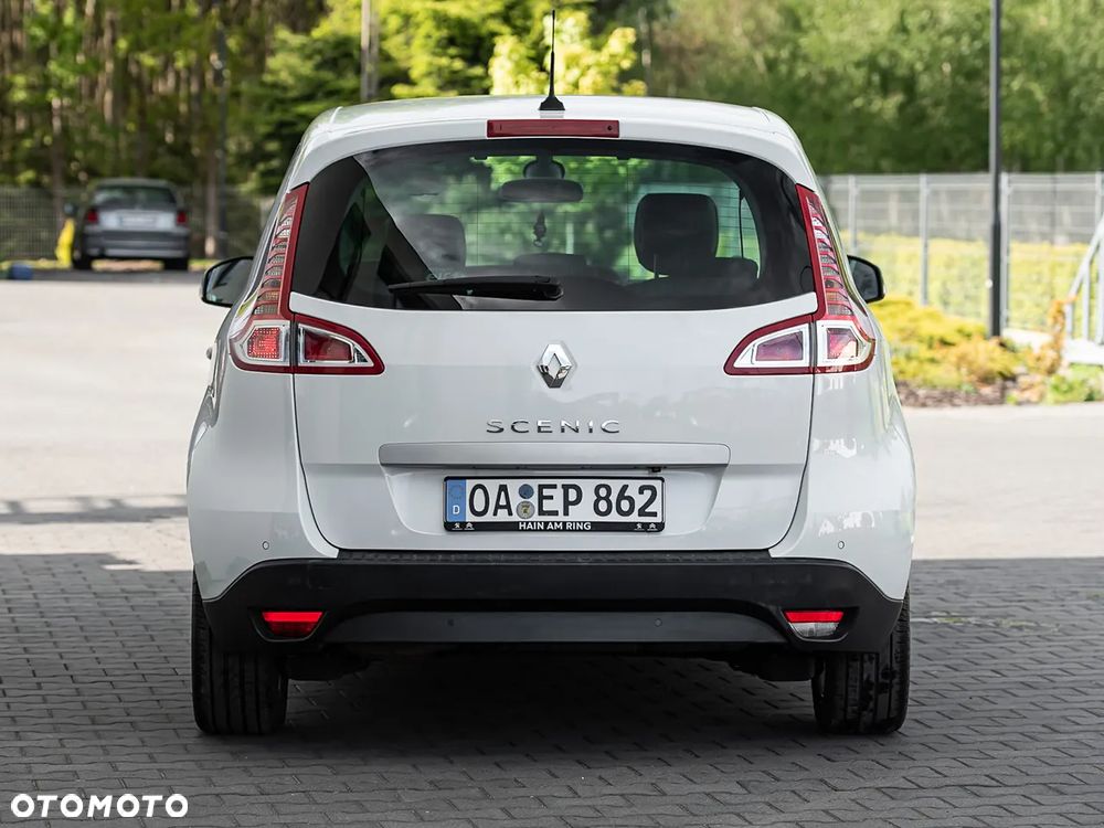 Renault Scenic 2.0 16V 140 CVT Dynamique - 11