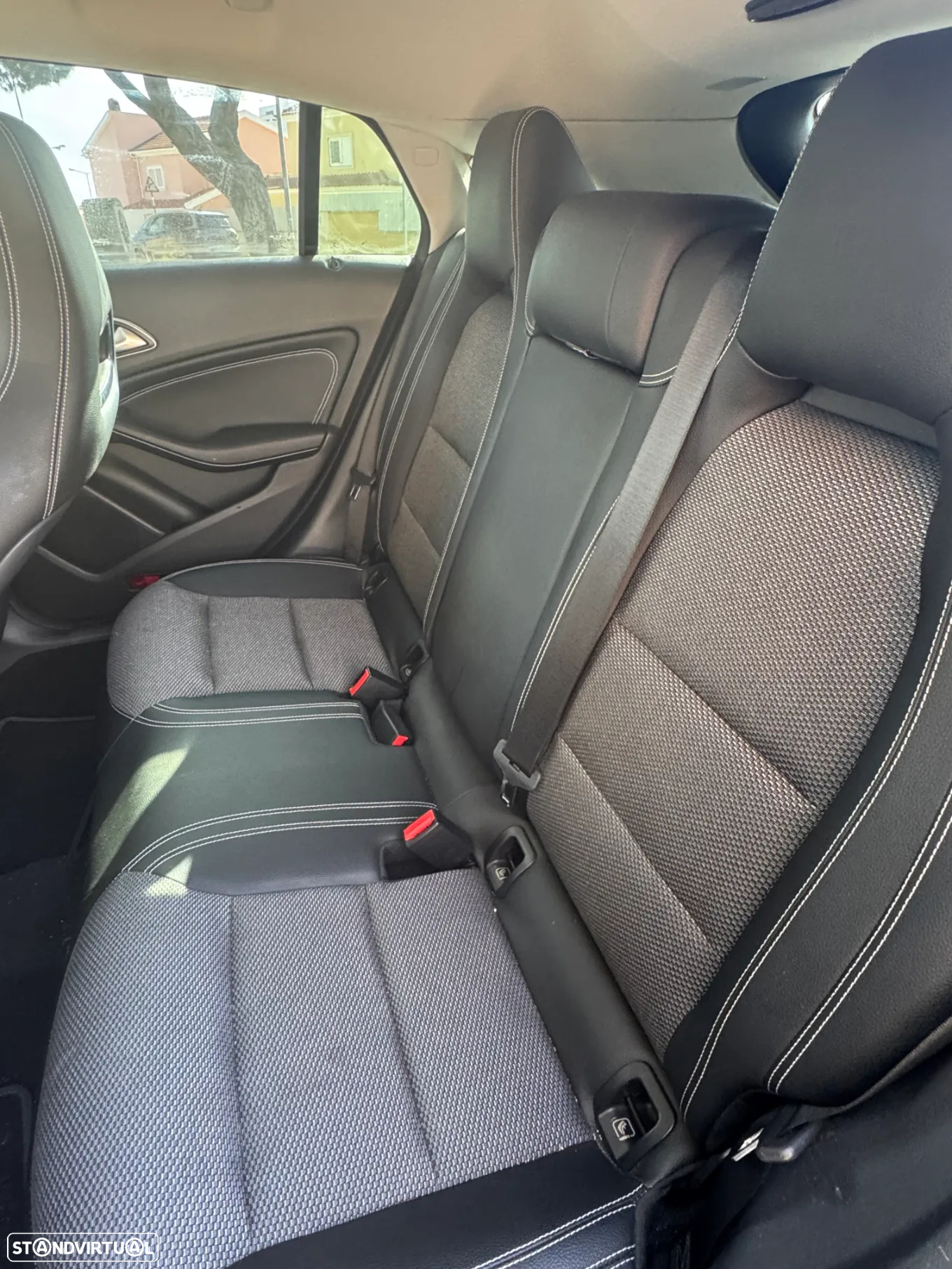 Mercedes-Benz CLA 200 d - 5