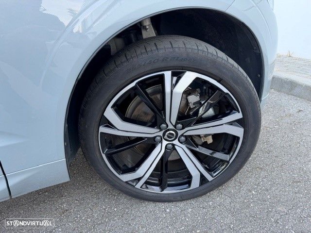 Volvo XC 60 2.0 T6 PHEV Plus Dark AWD - 9
