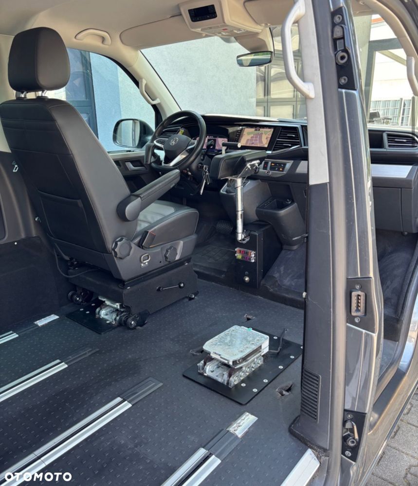 Ford Tourneo Custom - 28