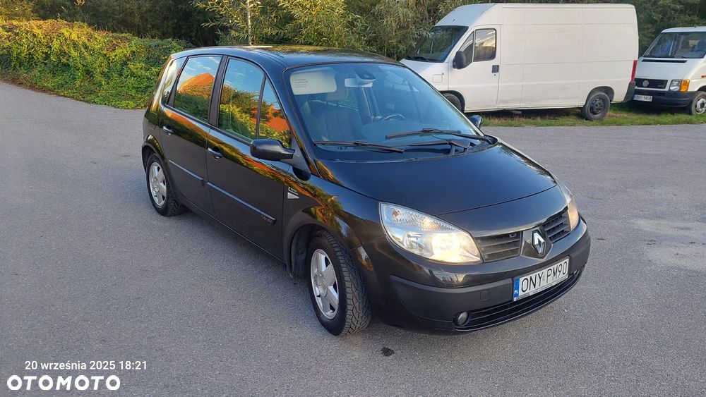 Renault Scenic - 1