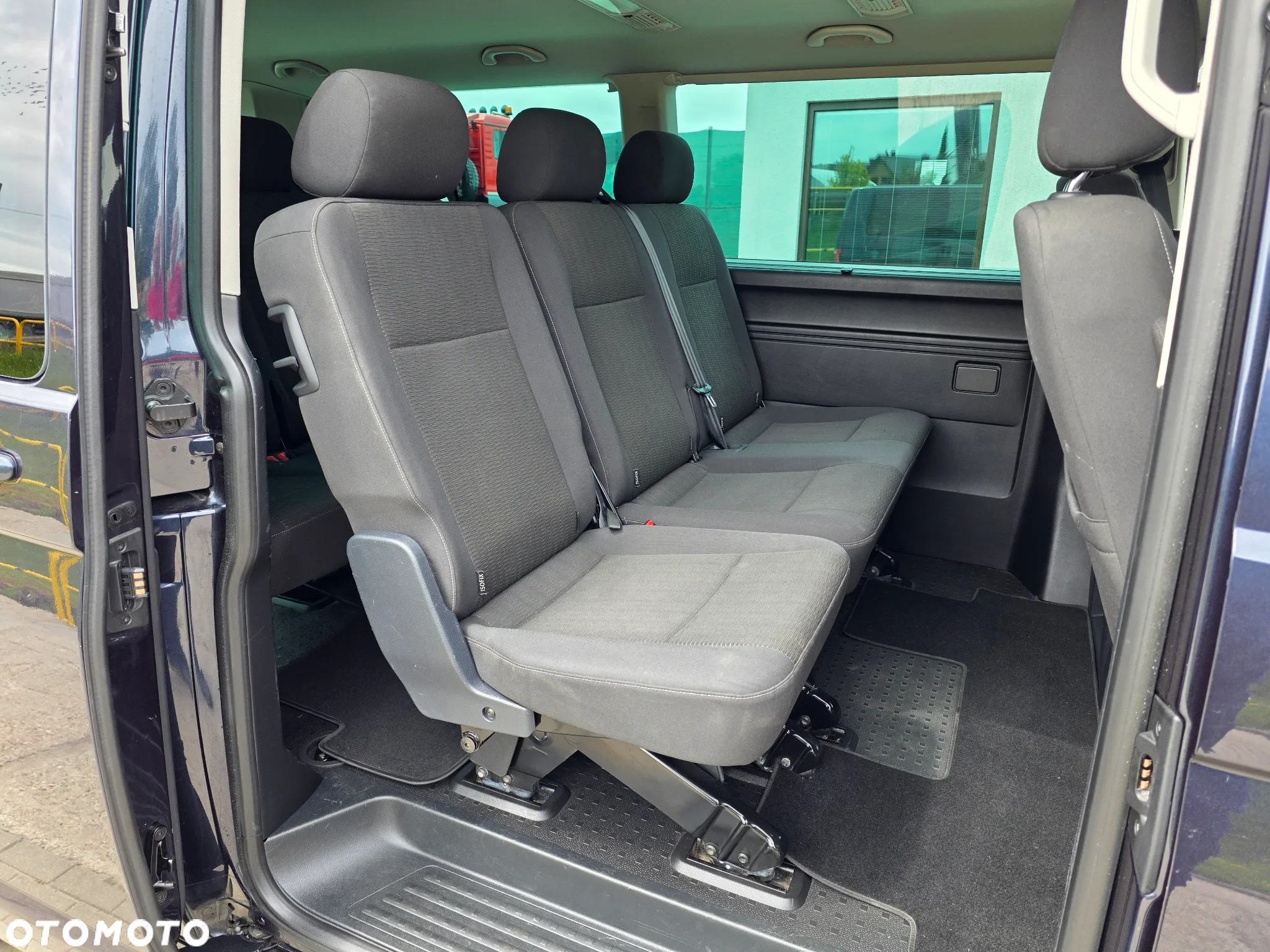 Volkswagen Caravelle 2.0 TDI L2 Comfortline - 9