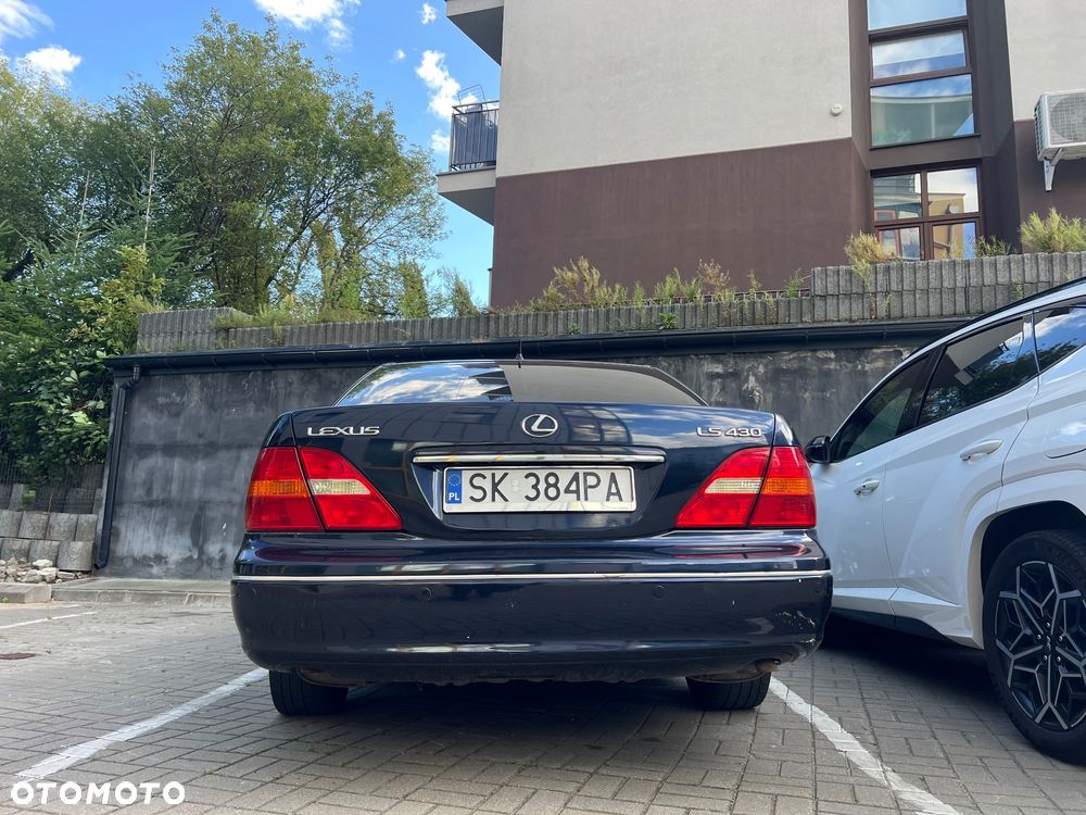 Lexus LS - 12