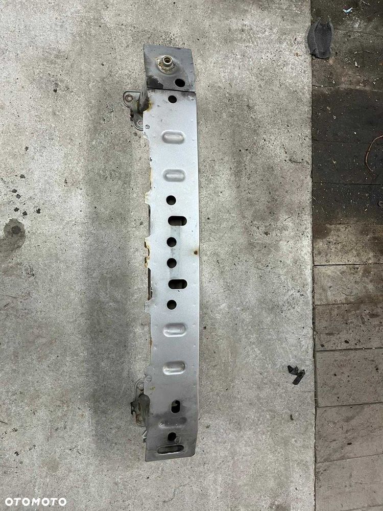Belka zderzaka przedniego Ford Kuga Mk1 kod lakieru; O8 - 1